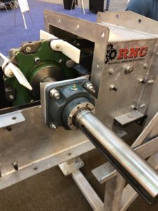RNC-CO En-Masse conveyor with 4B bolt and go chain installed